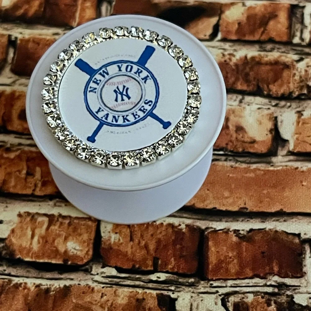 New York Yankees phone accessory